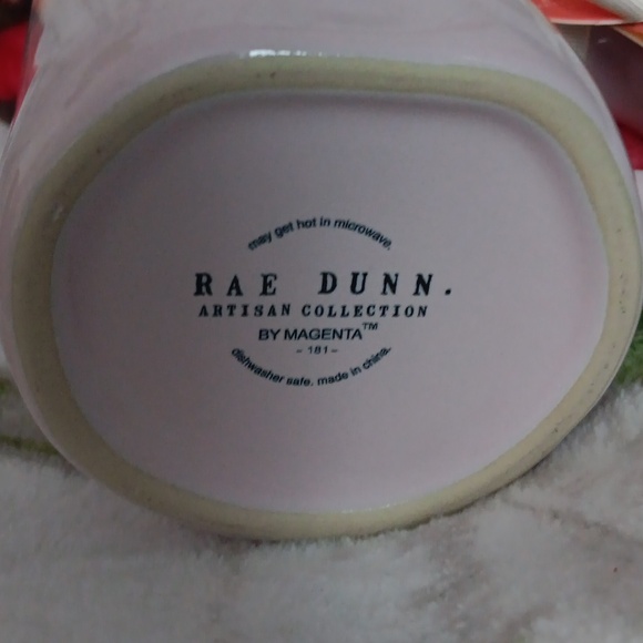 Rae Dunn Love mug - Picture 2 of 3